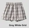 Rejilla blanca gris