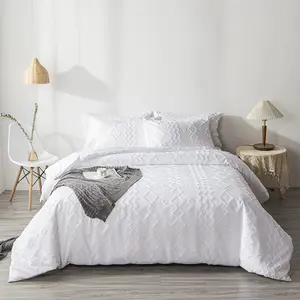 All Seasons Soft Durable 3 Pieces Microfiber Tufted Embroidery Bedding Set Quilt Cover Fitted Bed Sheets