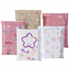 Différentes couleurs et styles sont disponibles pour la personnalisation.