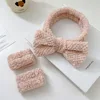 Pink pineapple-check set