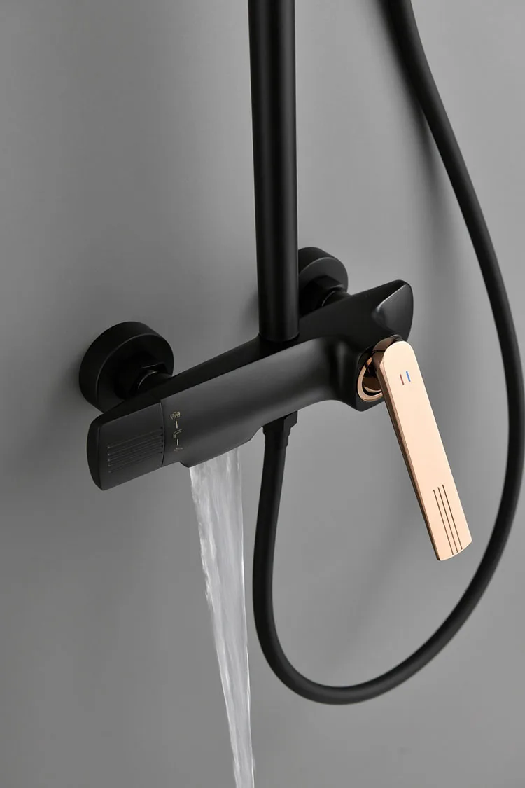 Sistema de ducha tipo lluvia montado en la pared de tres funciones con acabado superficial en color negro dorado cromado