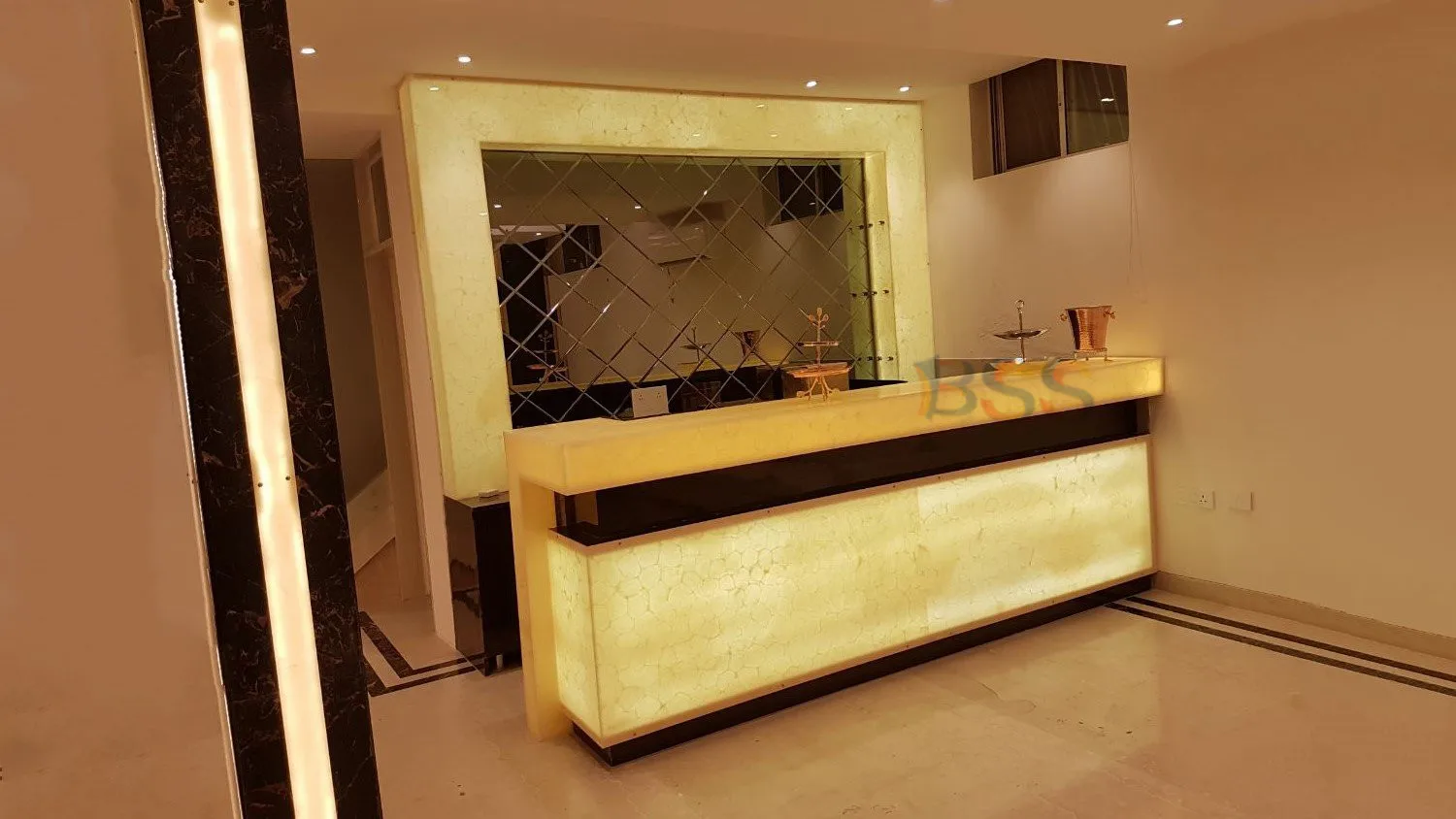 Modern Home Bar Counter U Shape Led Onyx Translucent Marble Club Hotel ...
