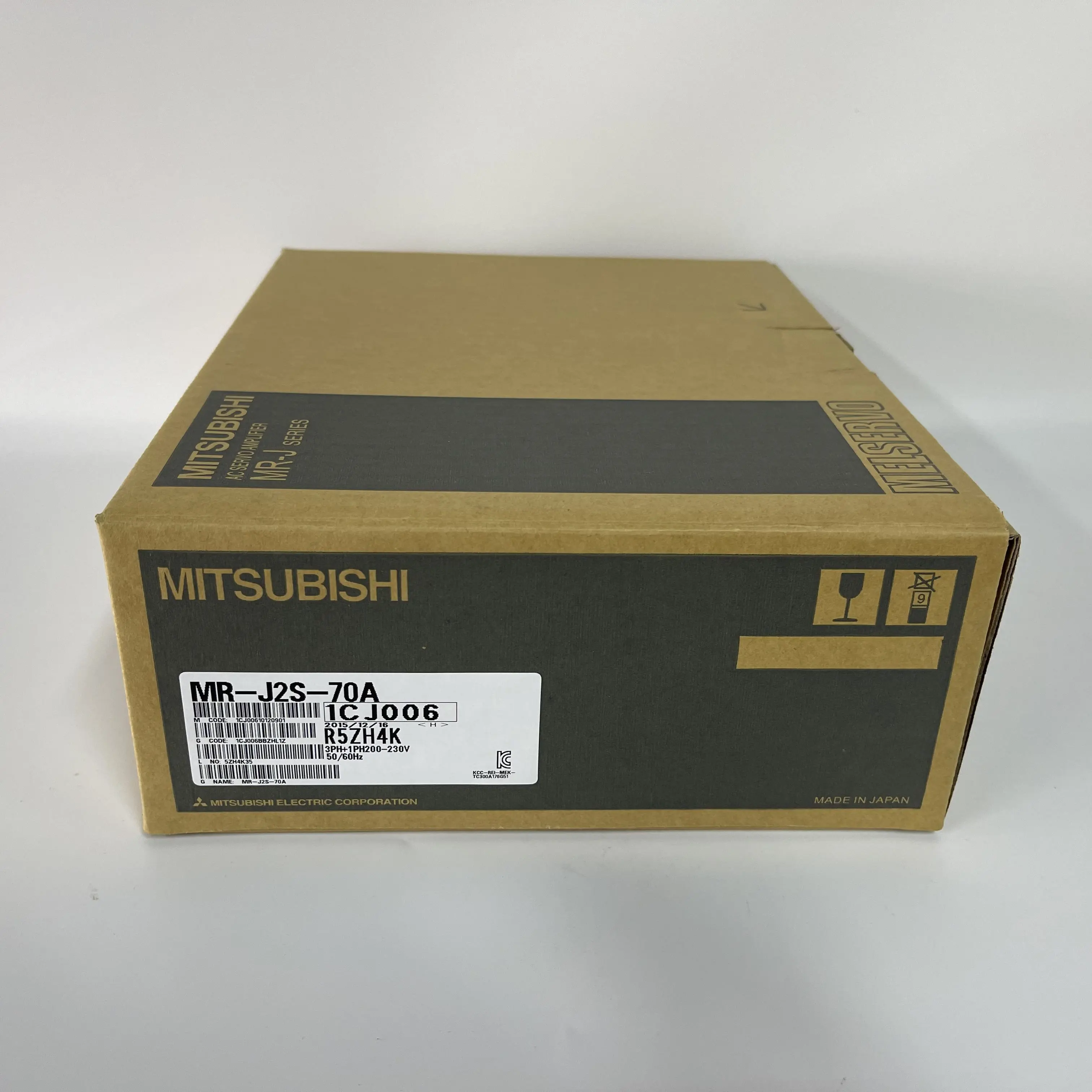 Mitsubishi AC Servo Amplifier MR-J2S Series MR-J2S-70A Mitsubishi AC Servo Amplifier MR-J2S Series MR-J2S-70A