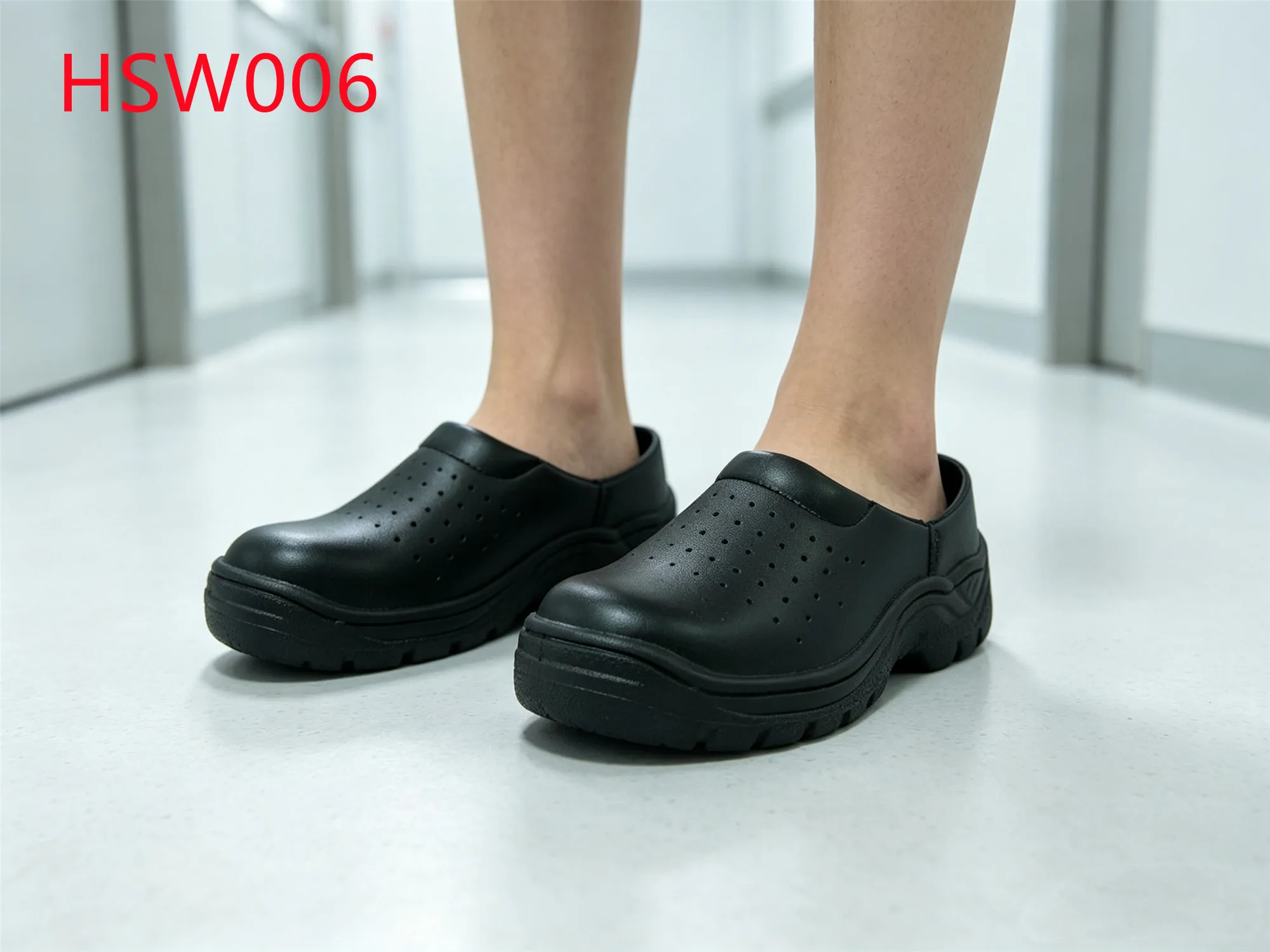 LXG,greasy Conditions Vent Holes Design Black/white Work Clogs Elderly Care Facility Anti-slip Safety Shoes in Kuwait HSW006