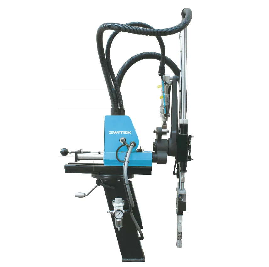 Swing Arm Robot 120T Cold Runner Mold Haitian Injection Molding Machine
