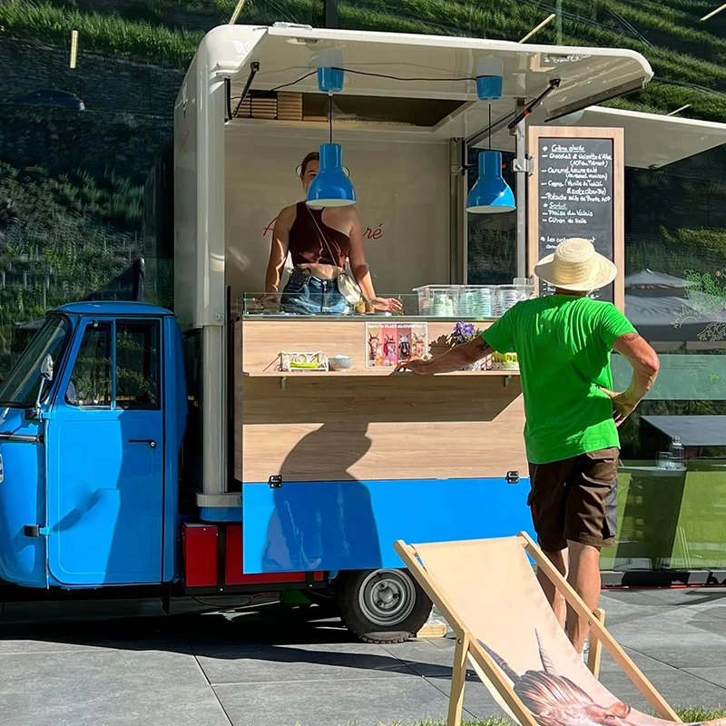 Customized Tricycle Food Truck Coffee Food Truck Mobile Food Kiosk