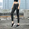 Black nine-point pants