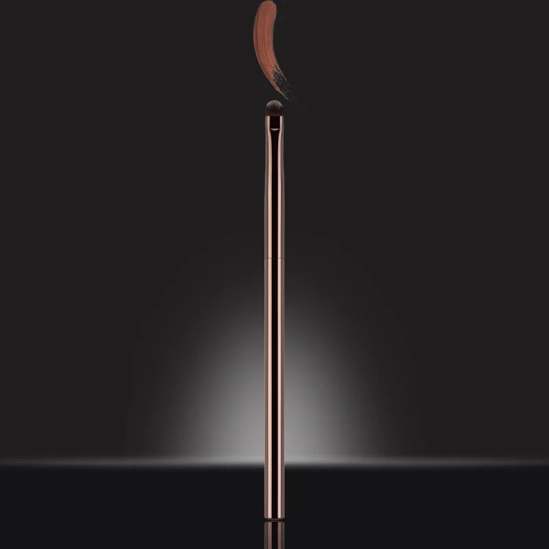 Eye Shadow BrushScatter Powder  Powder Paint Blush  Concealer Brush Lip Brush Multi-Function Brush