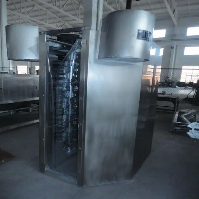 Pig house cleaning machine is used in pig farm slaughterhouse equipment: