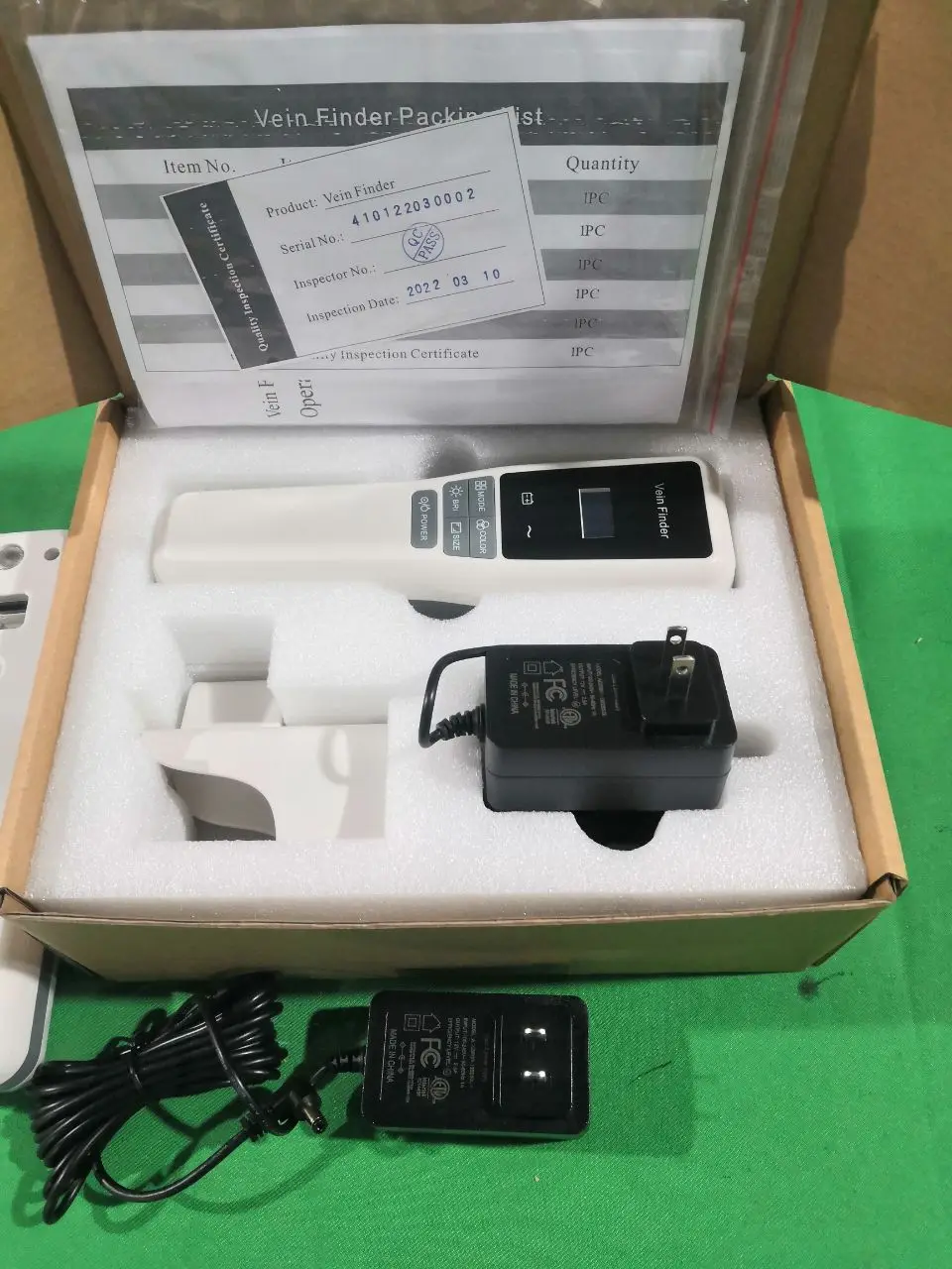 Ultraviolet Light to See Veins Scanner Find Vain Finder Medical