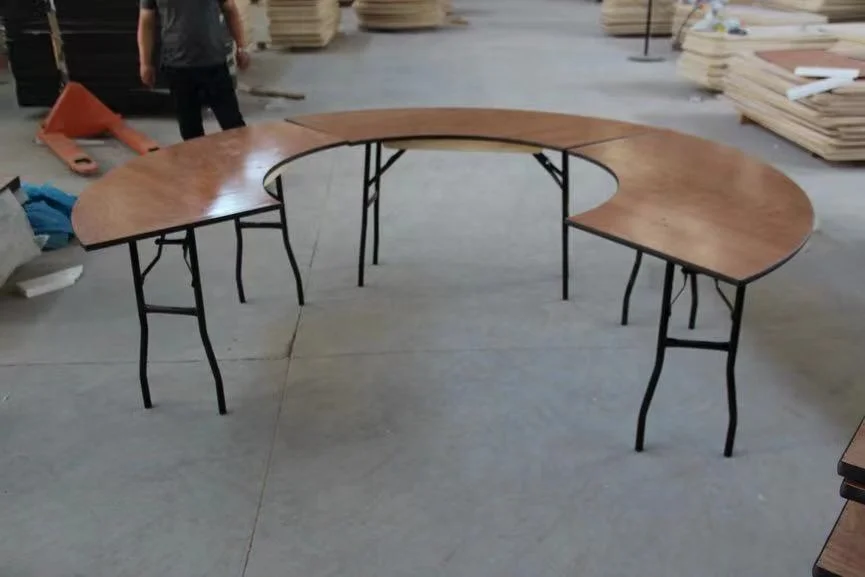 4 Tables Make a Circle Round Popular Lightweight Banquet Event Folding Rectangular Tables s Shape Serpentine Snake Table