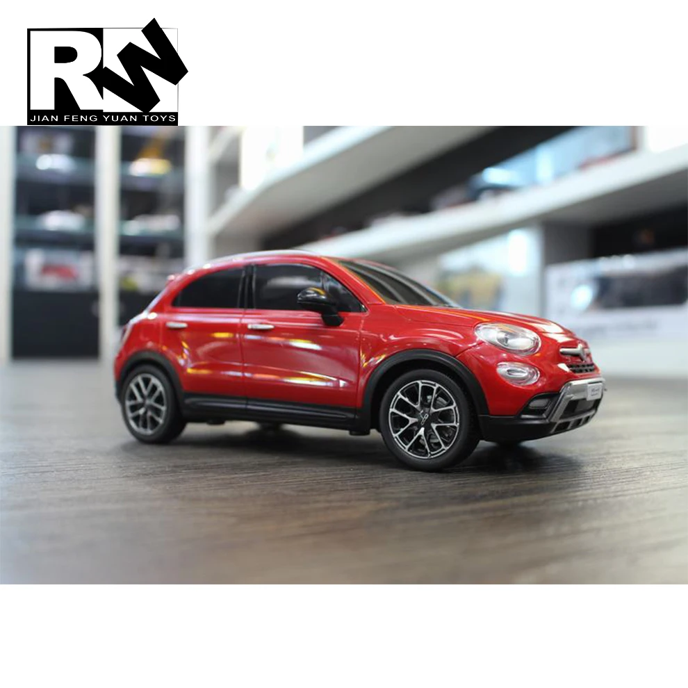 フィアット　500 ラジコン　子供用乗用車 RW認定車のおもちゃ1/18スケールフィアット500Xラジコンカー子供用