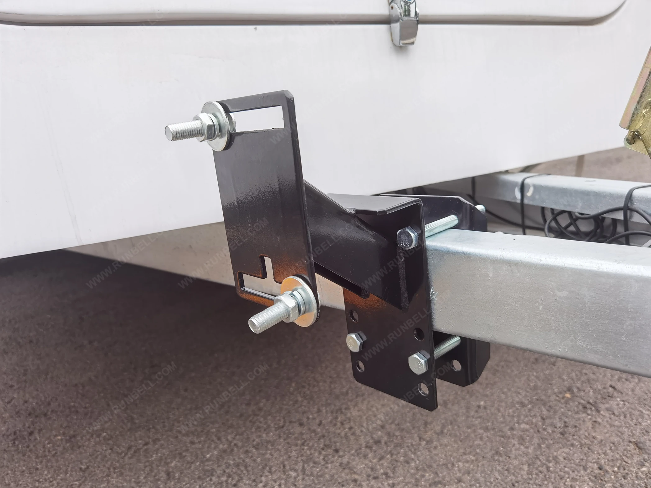 2515-11G Hardplastic wiel groot (54x30) PAST NIET DOOR BRIEVENBUS zwart