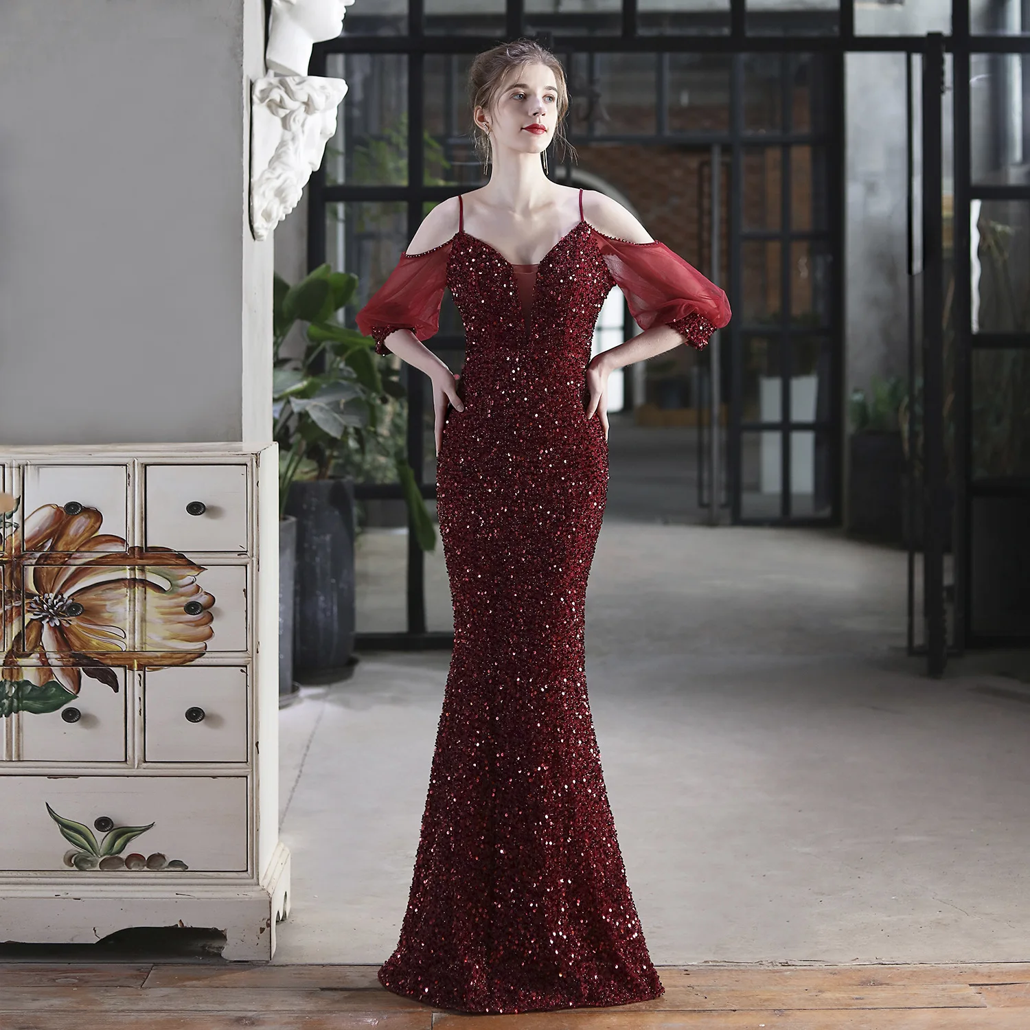 2022 Elegant Formal Red Sequins Prom Dress Crystal Beading Long Evening  Gowns V Neck Party Ball Club Dresses