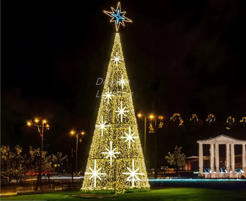 Giant Christmas Tree LED - 20ft to 50ft Outdoor Lighting