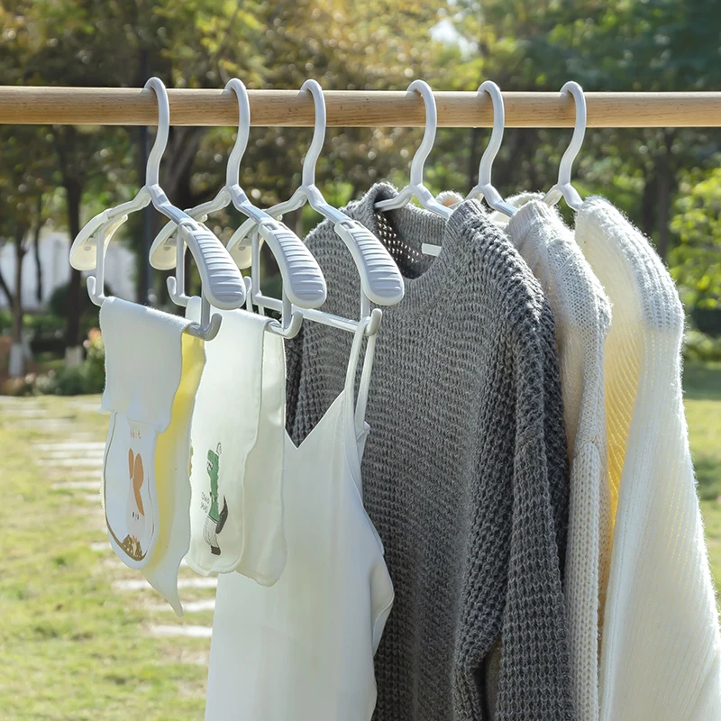 Retractable Silicone Non-slip Hanger Non-marking Household Clothes Hanger with Thick and Wide Shoulders