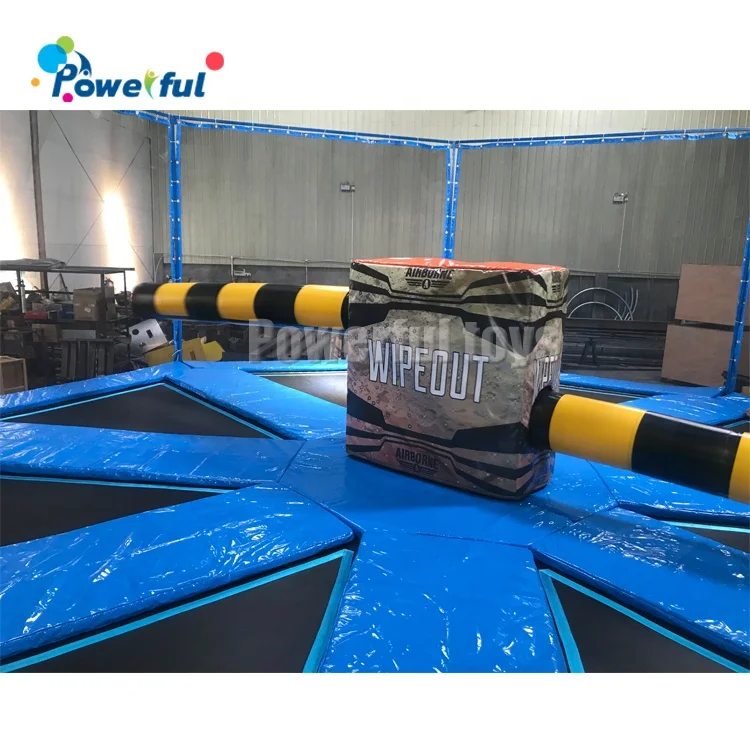 Outdoor Trampoline Park Inflatable Meltdown Wipeout Game Machine