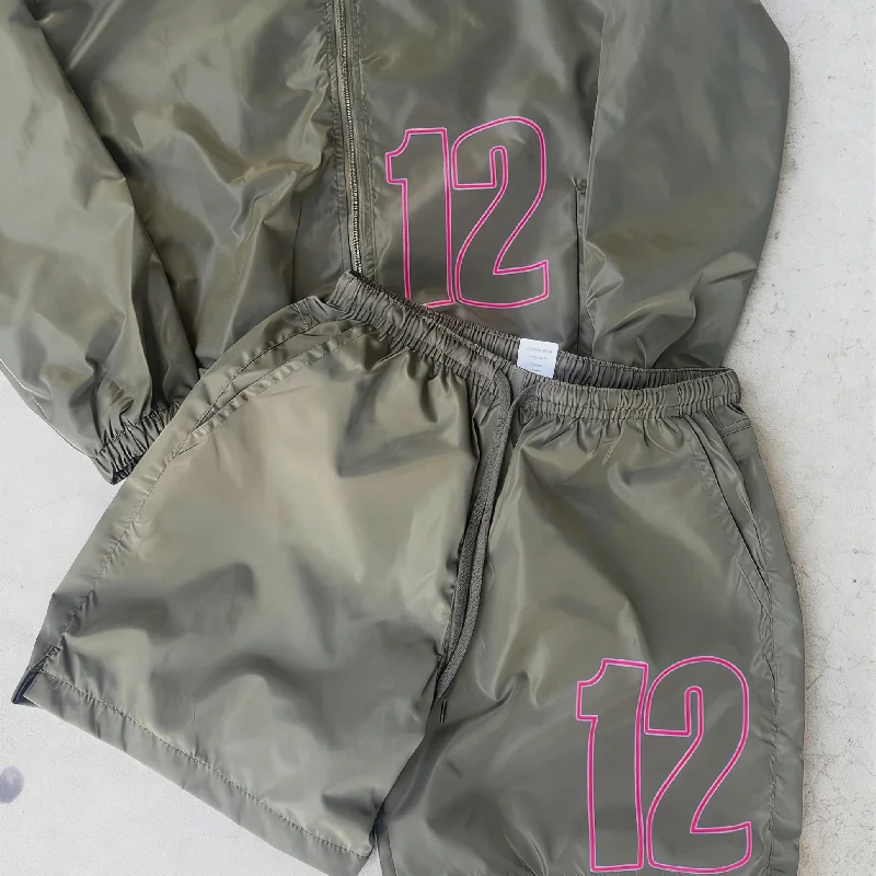 Custom Lightweight Windproof Waterproof Windbreaker Tracksuit Set with Nylon Shorts for Casual Jogging Men gallery 3