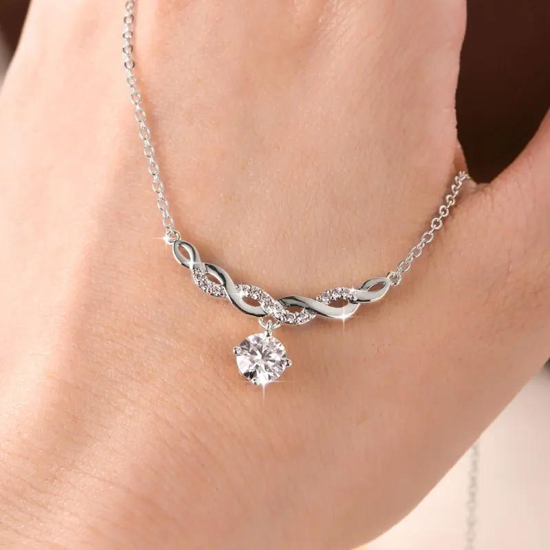 Romantic Luxury Moissanite Necklace for Women