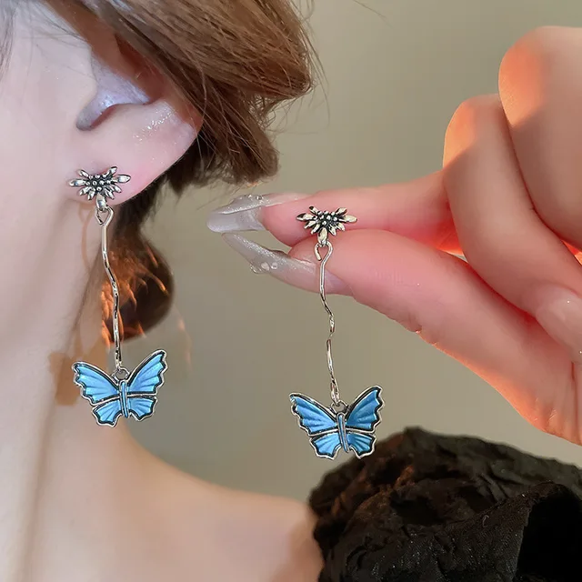 Silver Needle Premium Oil Dropping Butterfly Unique Super Immortal Fashion Versatile Sweet wholesale Stud Earrings for Women