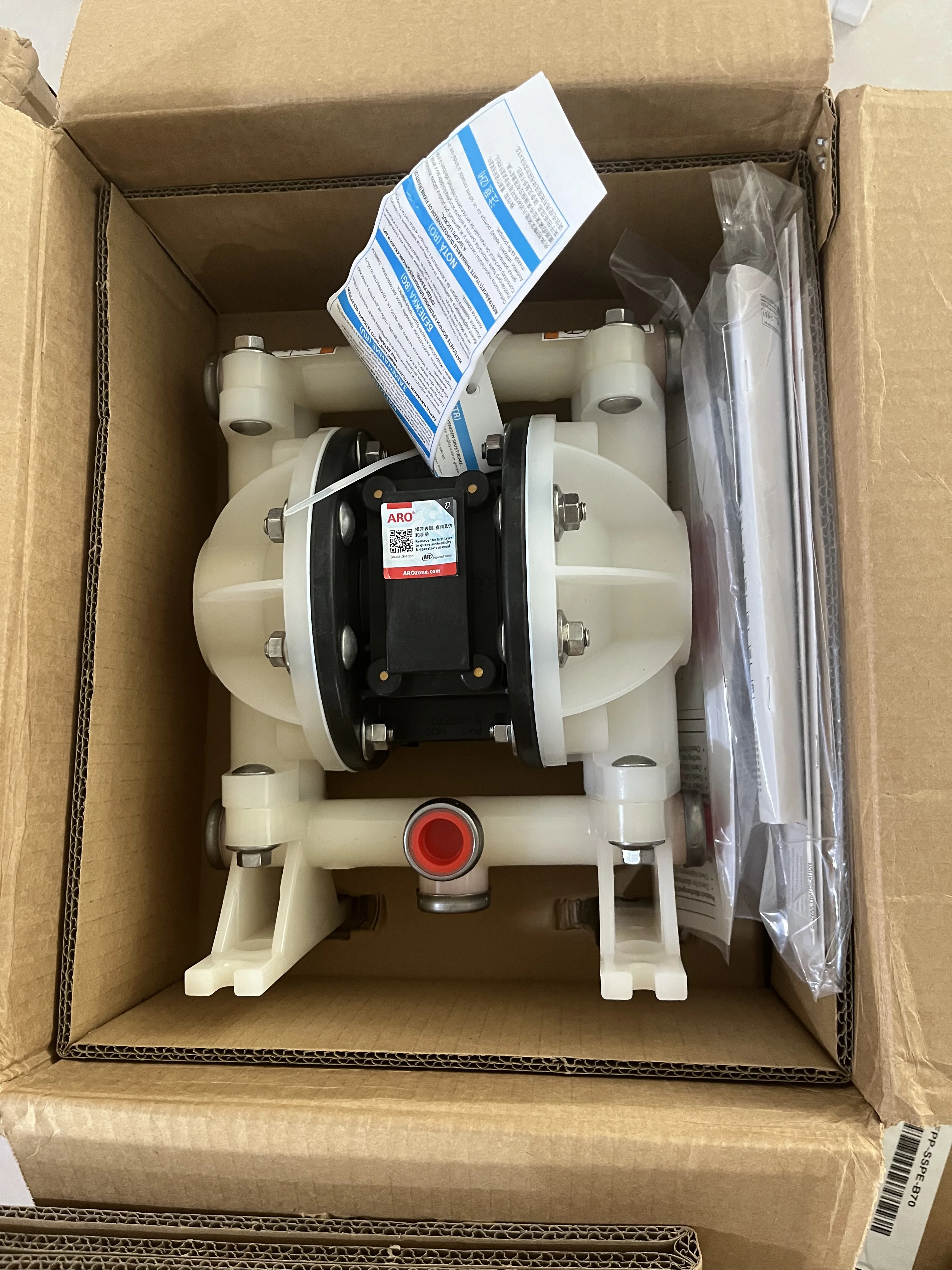 ARO AODD Pumps 66605K-444 Air operated Double Pneumatic Diaphragm Pump 0.5 inch with PVDF shell and PTFE Diaphragm details