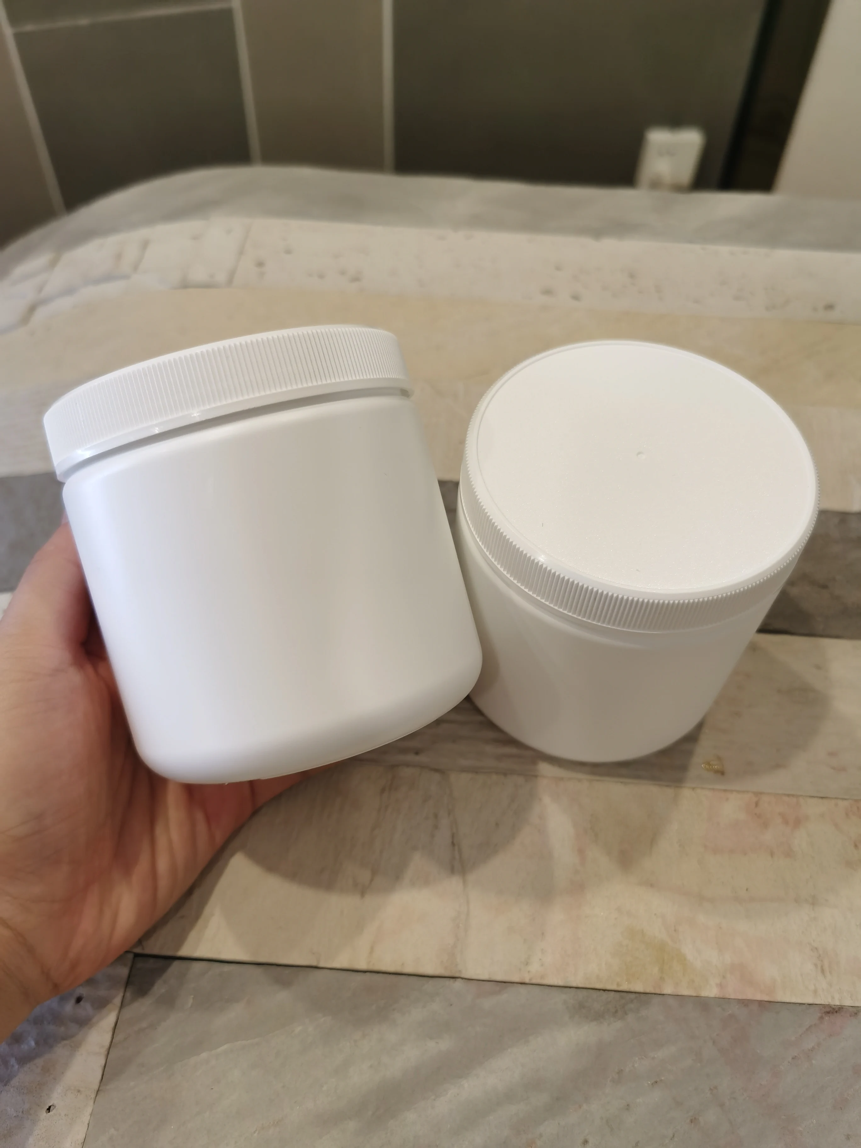 500ml 1kg 2kg White HDPE Jars Health Care Supplement Protein Powder Jar Food Grade Large PE Jars with EU Certificate