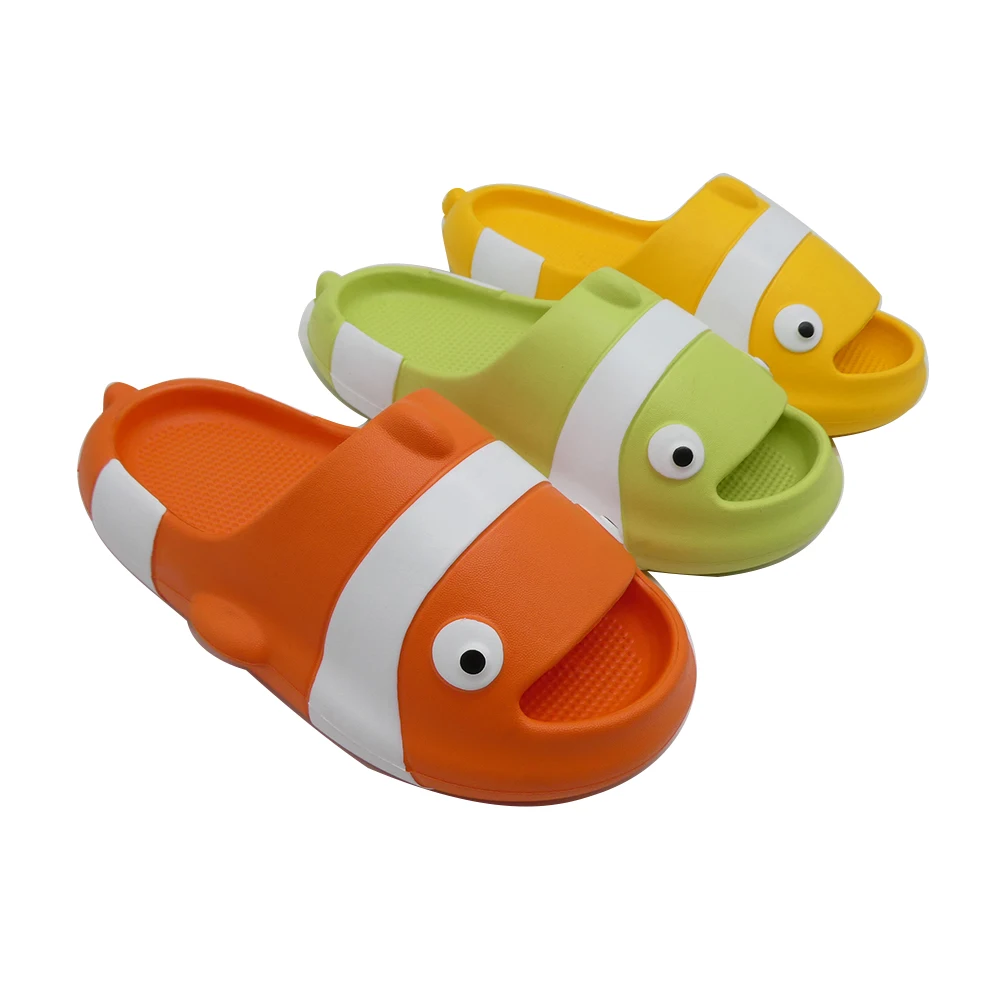 Over of Clown Fish Bath Slippers Super Cute Indoor Anti-slip Four Seasons Style Home Slipper