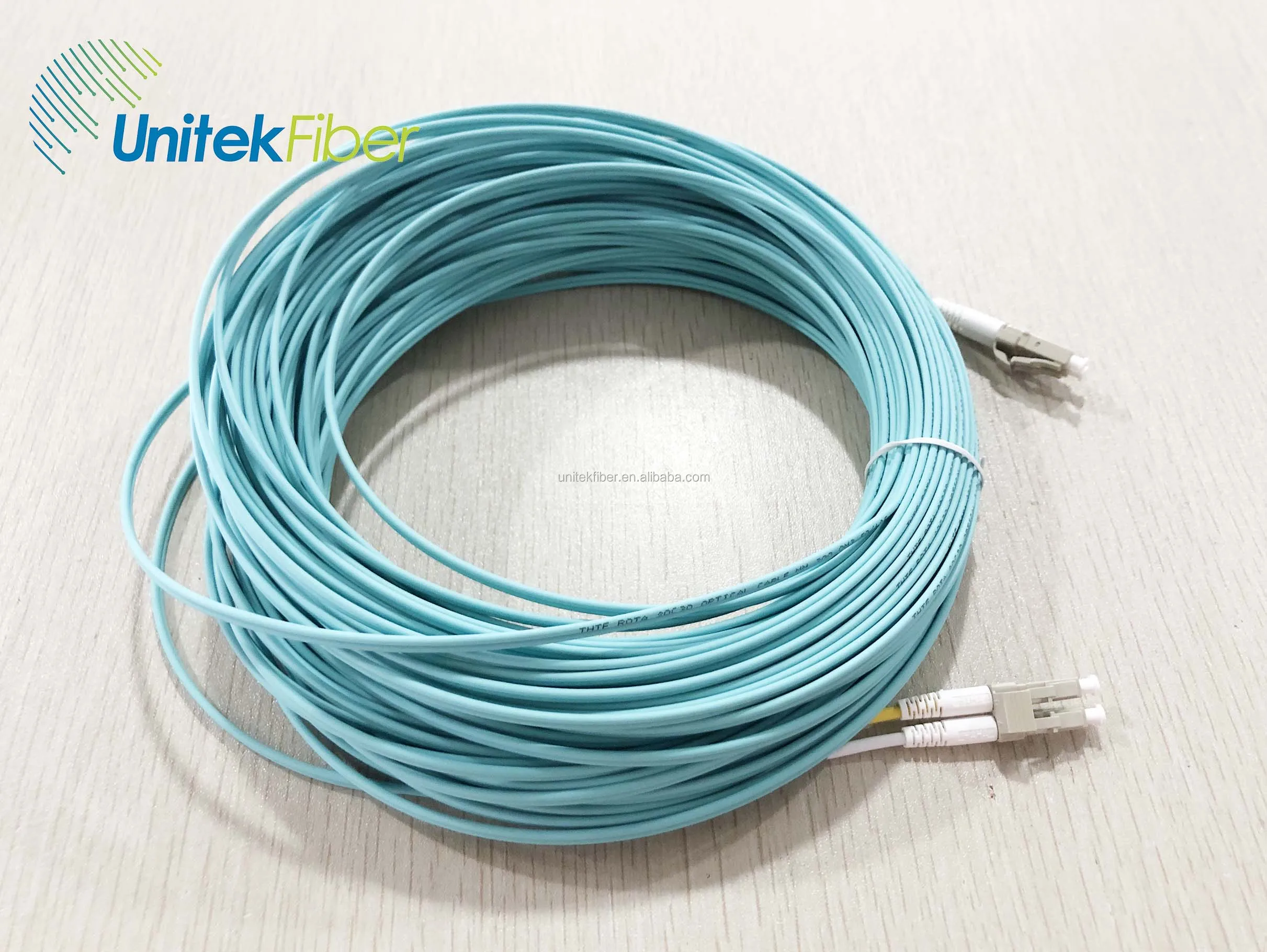 Low price Simplex Duplex SC LC Fiber Optical Jumper G652D G657  Single Mode 2mm 3mm APC UPC Fiber Optic Patch Cord Manufacturer