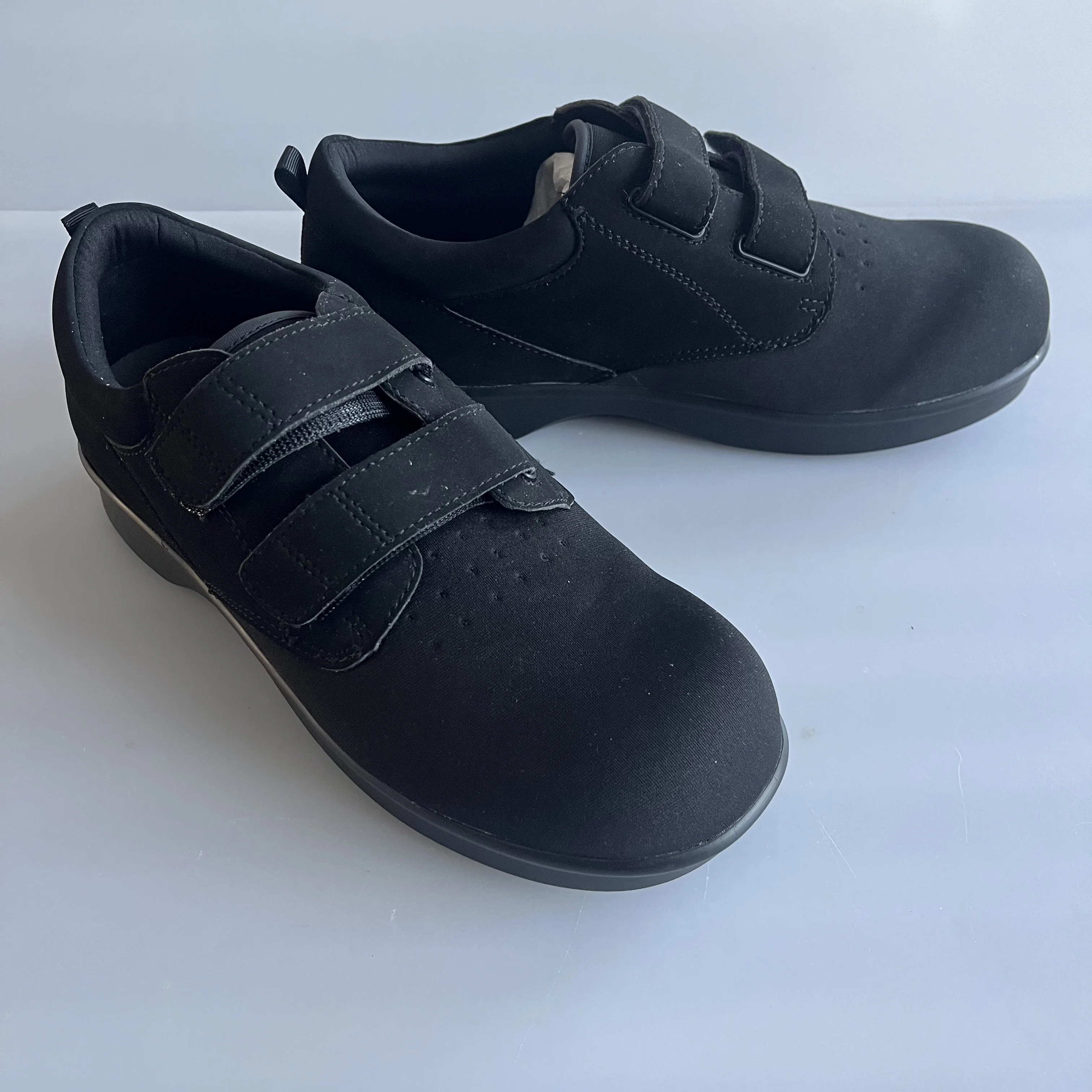 Orthopedic Diabetic Shoes with Breathable Mesh LED Light Source for Diabetic Arthritis Edema Plantar Fasciitis and Bunions
