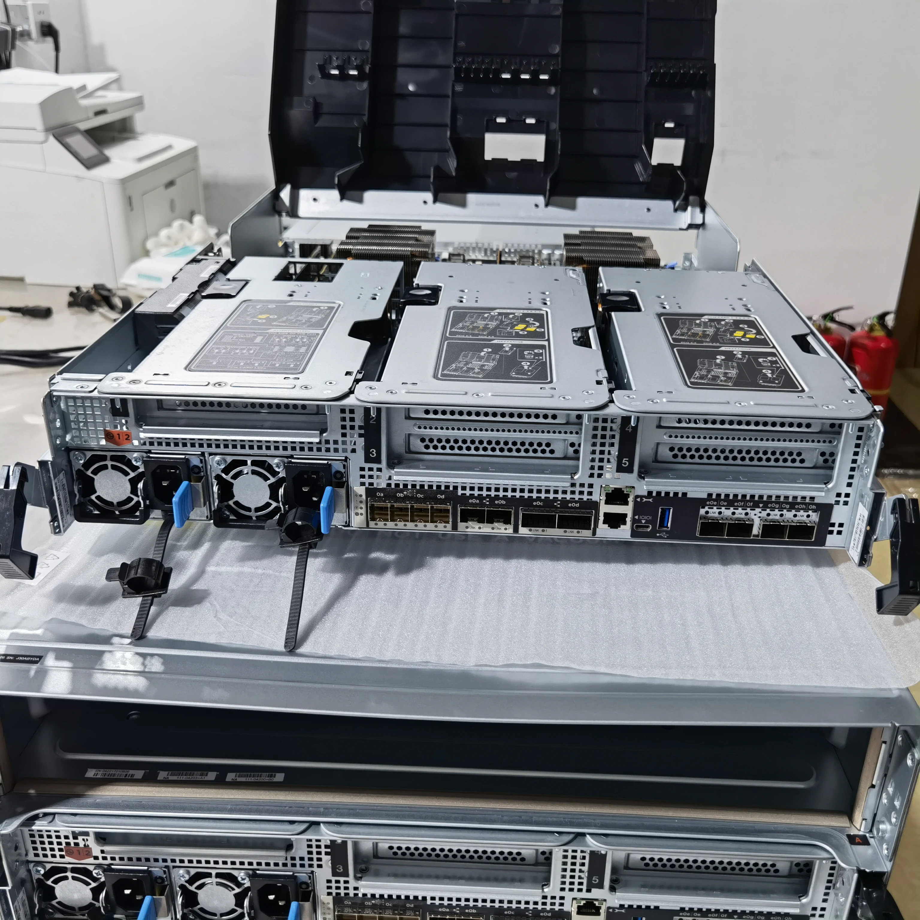 Lenovos Storage DM7100 Lenovos ThinkSystem DM7100H Hybrid Flash Array Networking Storage