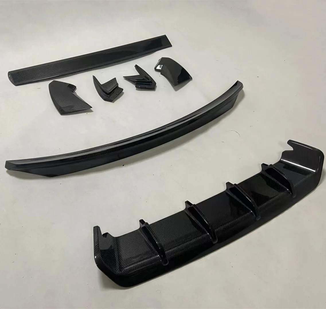 High Quality Car Diffuser Suitable for Porsche Cayenne 958 GTS Carbon Fiber Top Wing Rear Diffusers