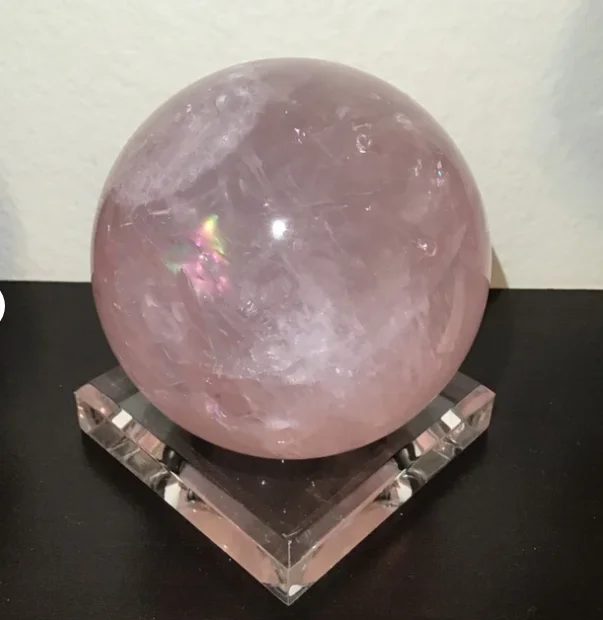 Ray Yi Custom Extra-large Acrylic Dimple Display Stand for Ostrich Egg or Large Crystal Ball