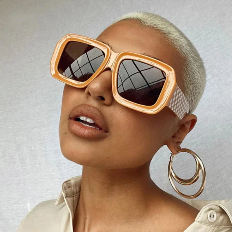 Shop Our 2024 Sunglasses Collection - Fashion & Protection display picture 1