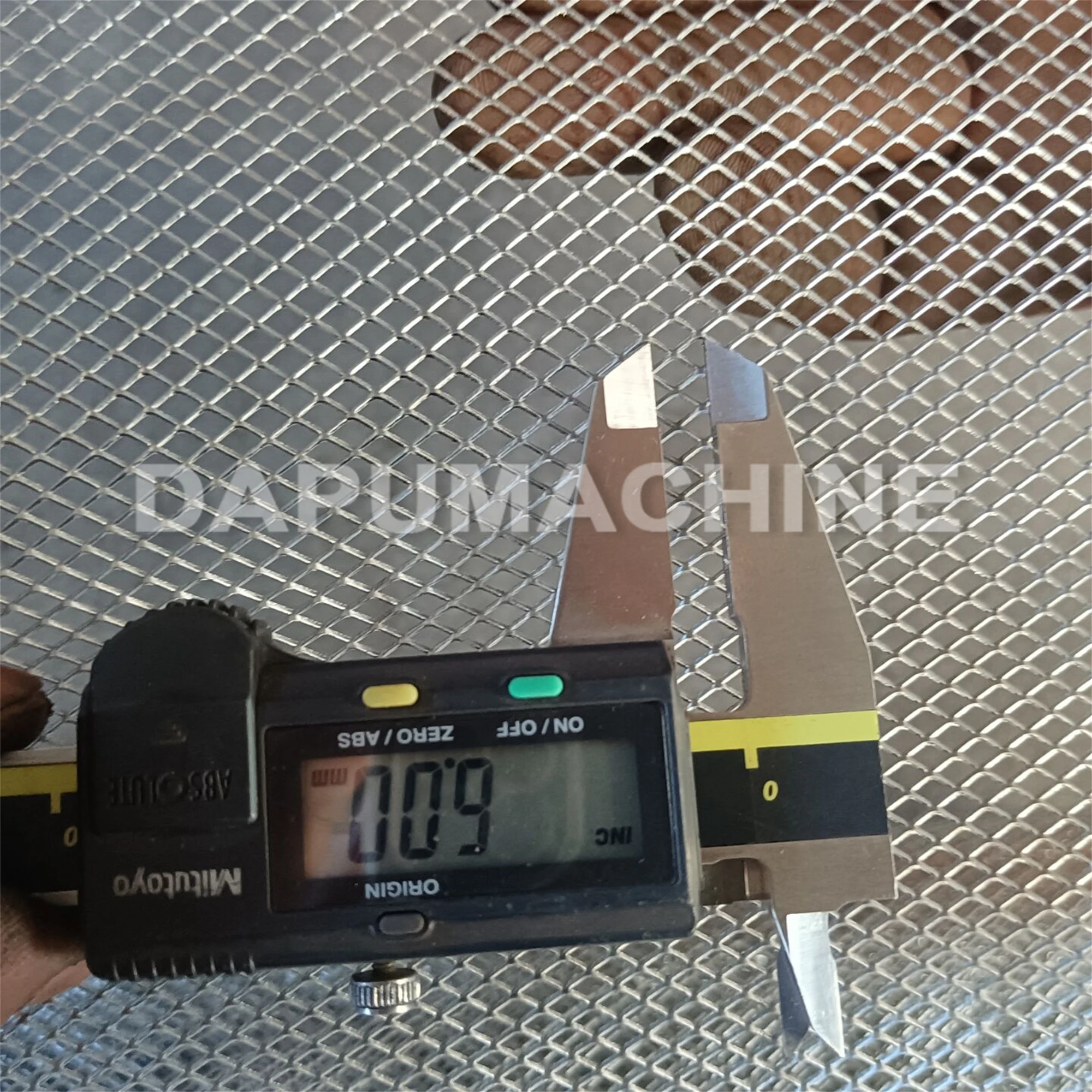 Expanded Metal Mesh & Grill Sheet Production Machine