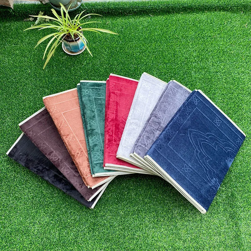 Embossed Portable Prayer Mat With Backrest For Muslims_voghion.com
