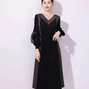 Customized Elegant European-style V-neck Plus-size Pleated Dress for Women