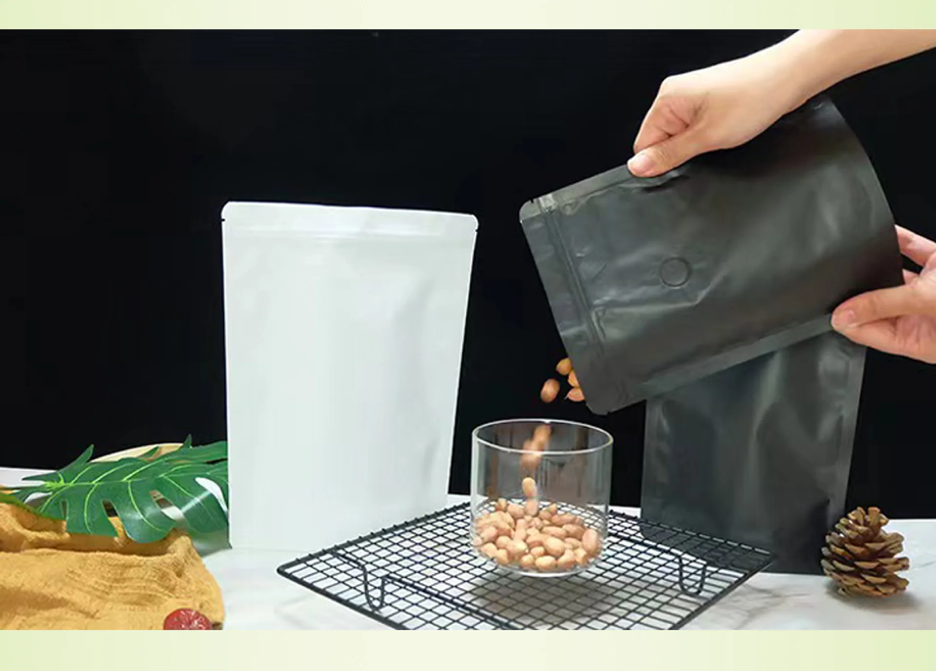 Упаковка для пищевых продуктов. Самостоятельная боковая молния. Мешок для кофе. Алюминиевая фольга. Однонаправленный выпускной клапан. Мешок для упаковки чая и кофейных зерен.