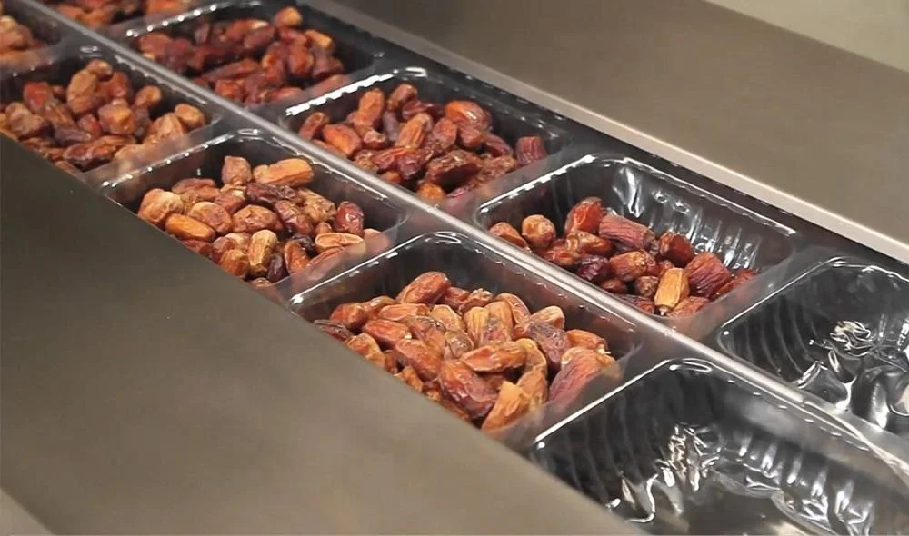 Dates Thermoforming Vacuum Packing Machines, Automatic Dates Packaging Machines Thermoformed Package DLZ