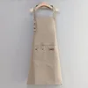 Delantal khachi con cuello de tres botones