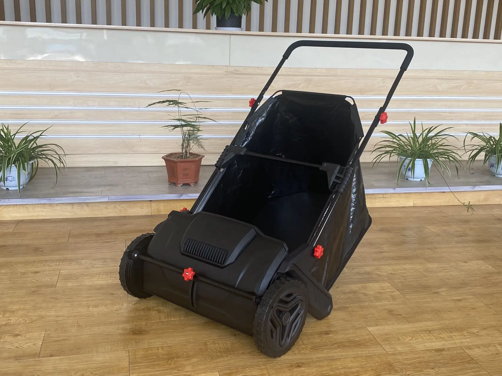 園芸用落ち葉・芝生集草機（手動式芝生スイーパー）| Alibaba.com