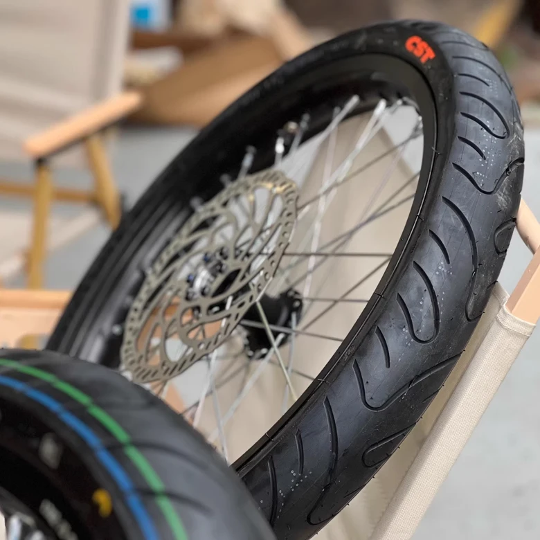 road tire 14.jpg