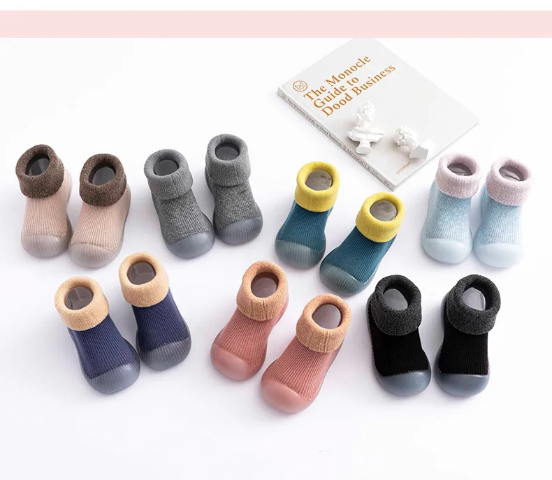 winter warm baby waking shoes non-slip rubber sole solid infant floor socks details