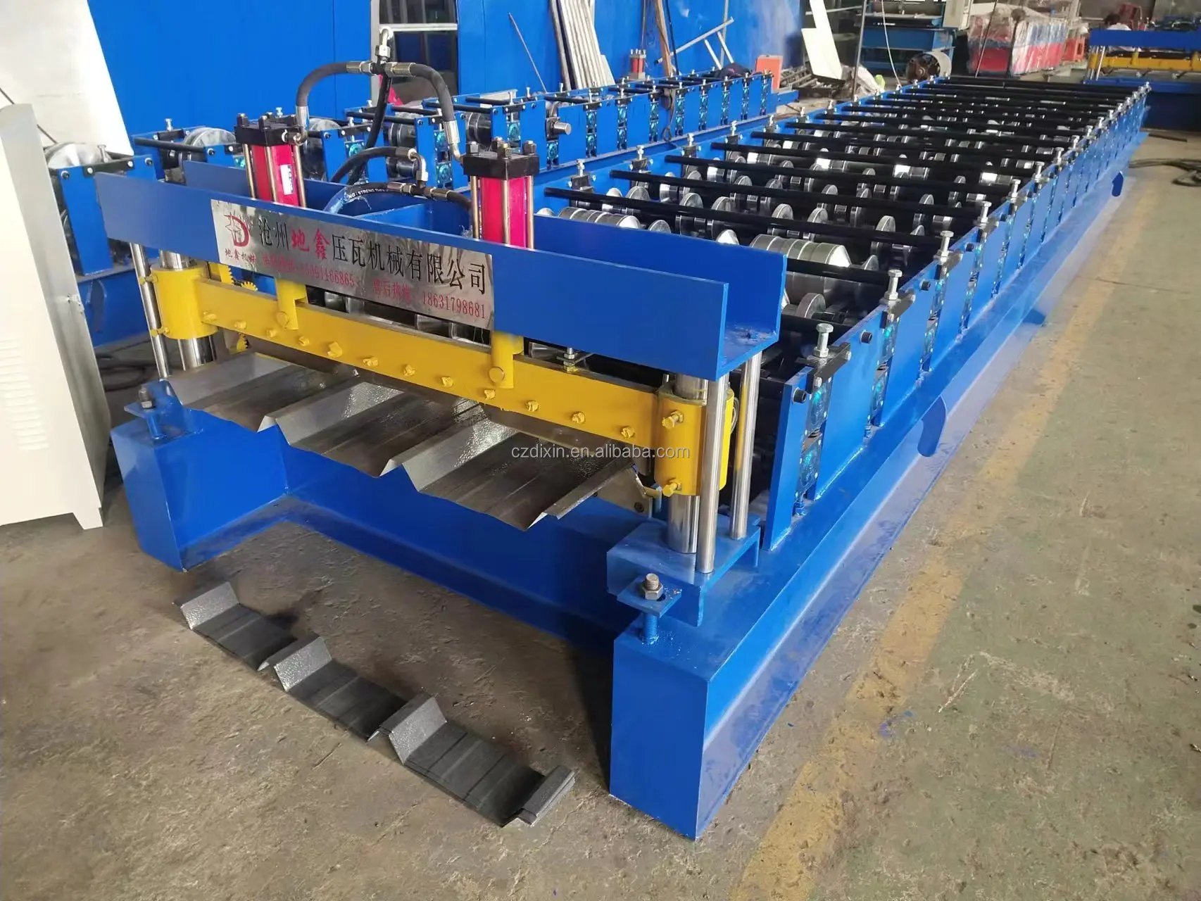 Automatic Metal Tr4 Tr5 Tr6 Roofing Sheet Crimping Machine Hydraulic Curving Machine Metal Roof Panel Bend Machine