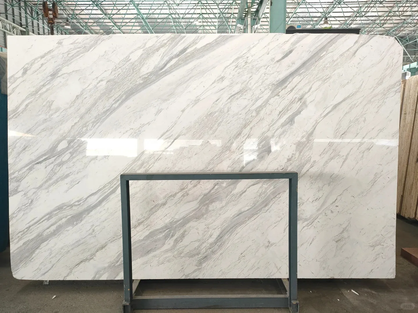 Slab Marmer Volakas Putih Alami Berukuran Besar, Mengilap, Modern, Tahan Lama, untuk Meja Dapur, Lantai, Tangga, dan Desain Dinding Hotel