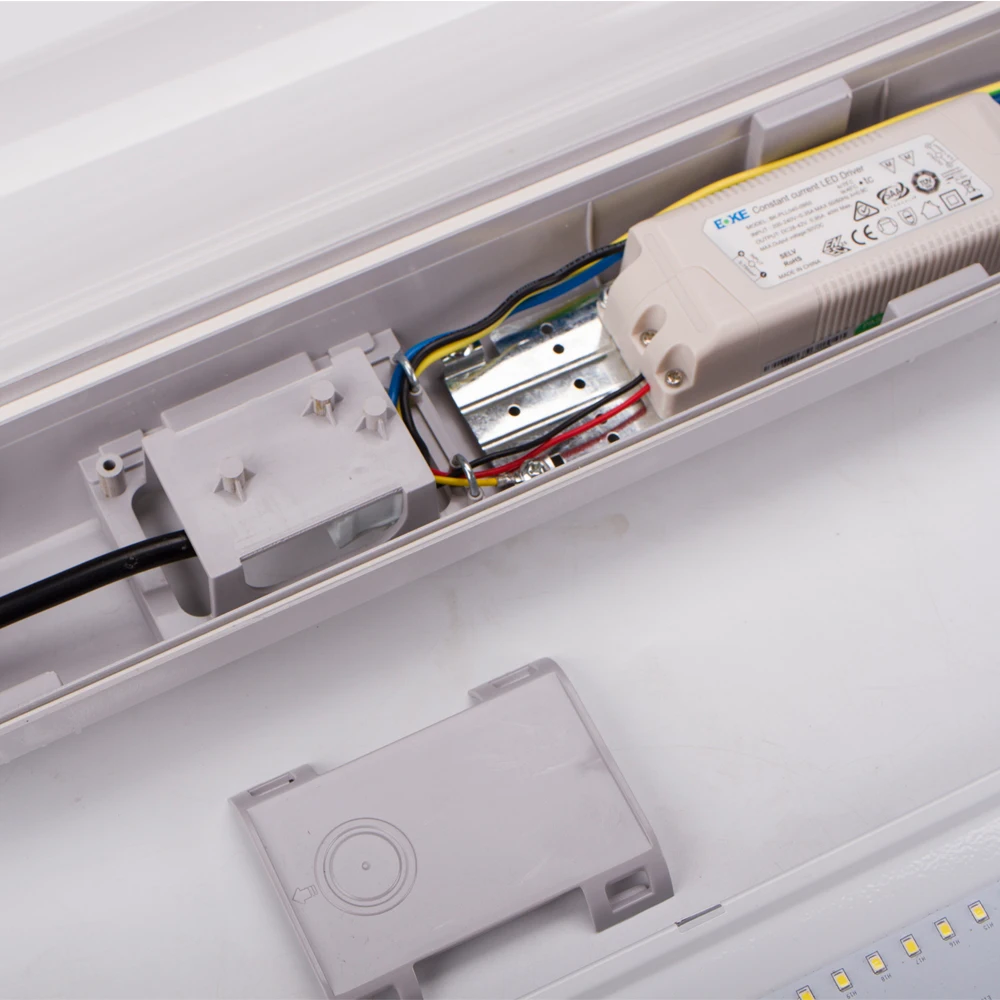 Водонепроницаемая светодиодная паронепроницаемая арматура IP65 для выставочной парковки, 1,2 м, 40 Вт, 4 фута, Подключаемая Светодиодная лампа с тройной защитой