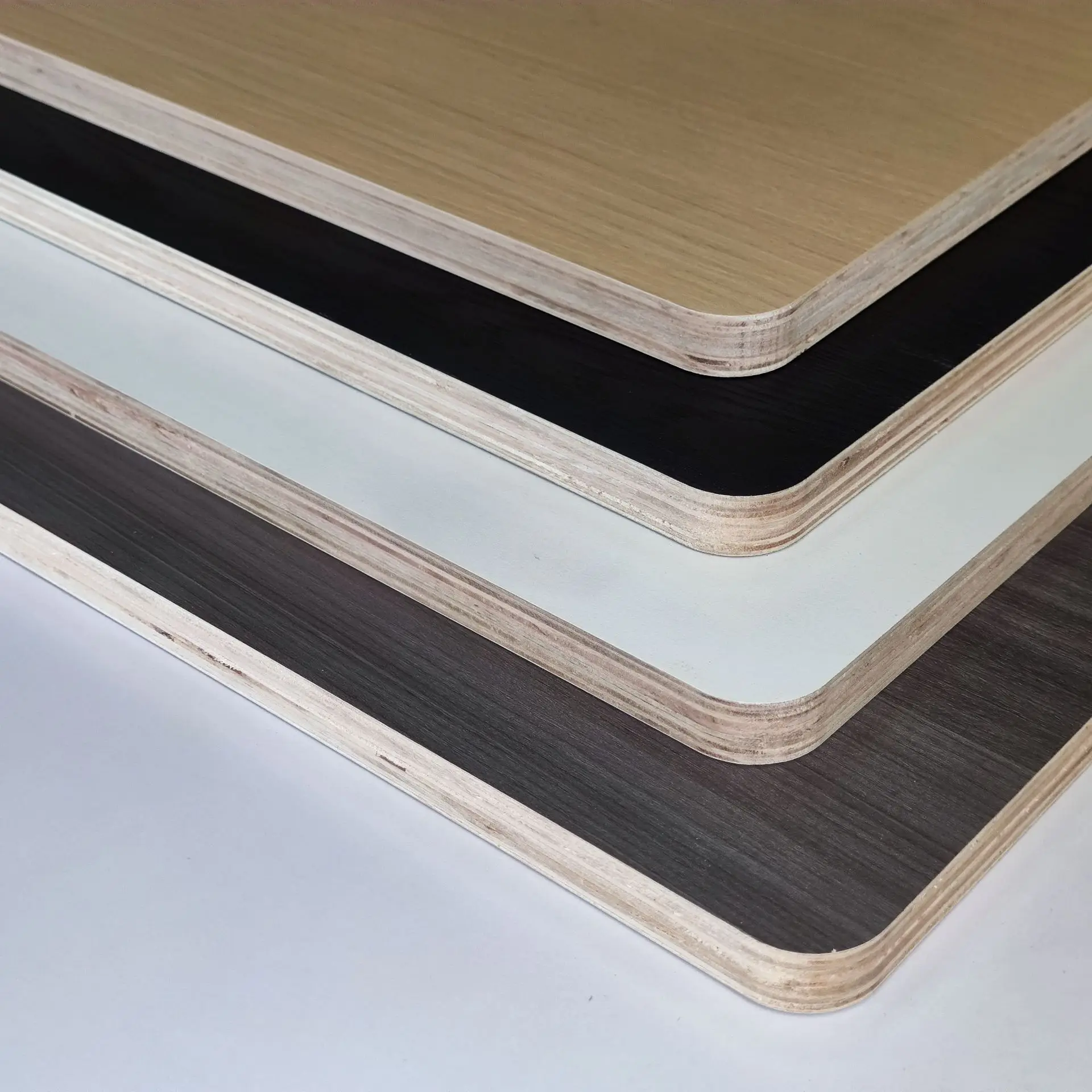 Customized Size White Melamine Laminate Plywood For Furniture Board