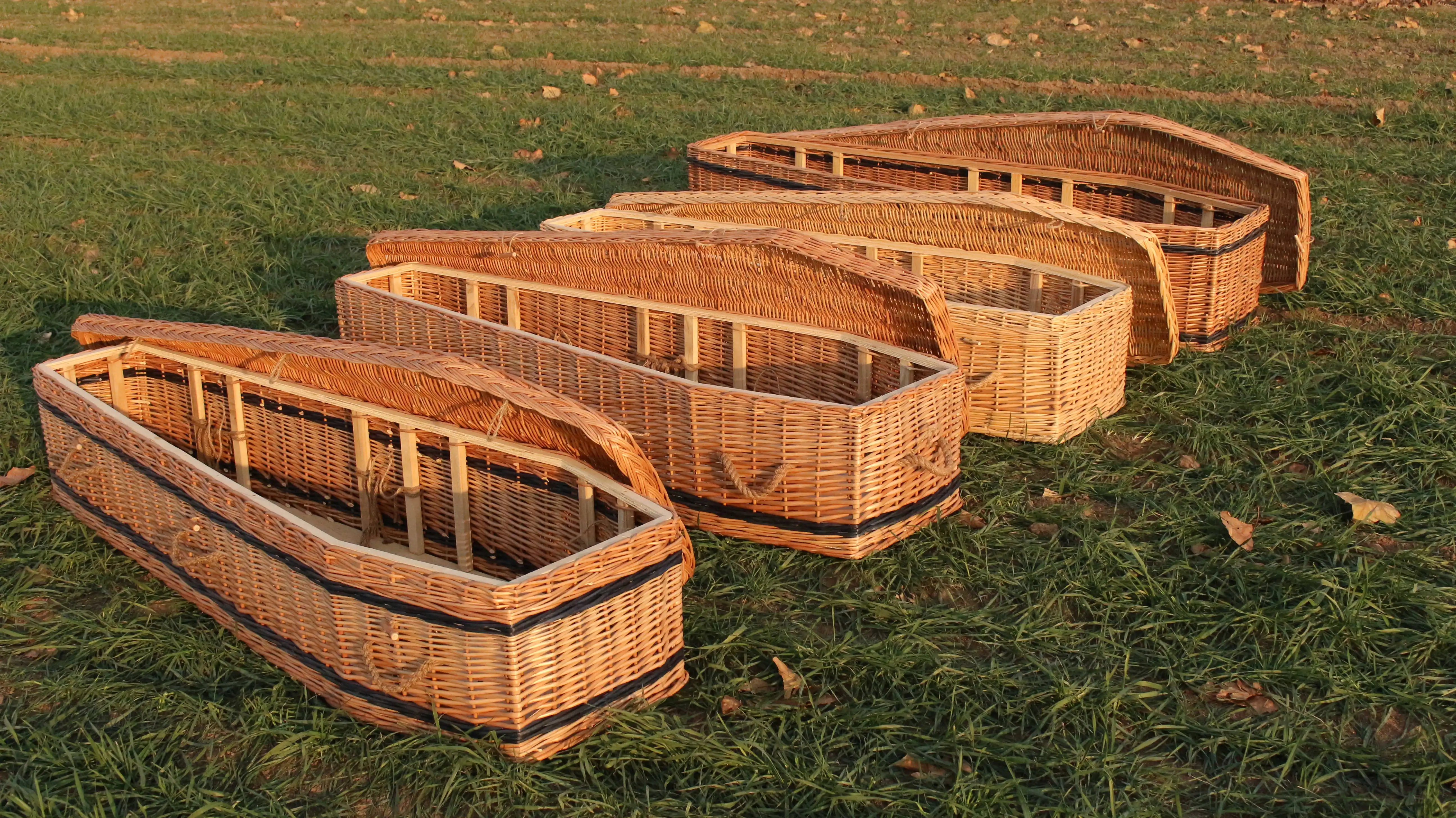 High Quality Naturel Willow Adult Cremation Coffin Factory Cheap