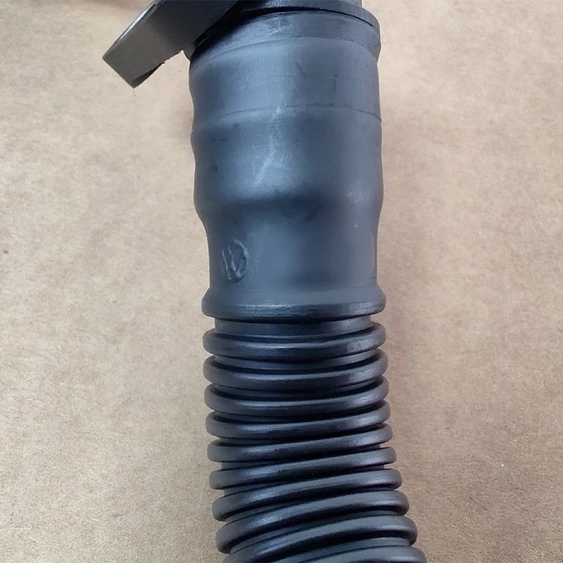 Auto Parts Breather Hose Crankcase Breather Valve Vent Hose For Audi A4