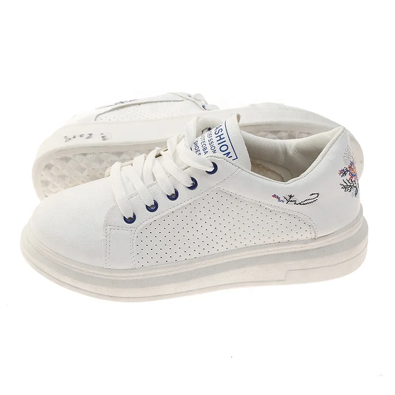 2021 Baskets Légères Blanches Pour Femmes,Nouvelles Baskets D'été À La Mode, Tennis Avec Stock - Buy Blanc Sneakers,Dames Sneakers,Espadrilles De Mode  Product on Alibaba.com