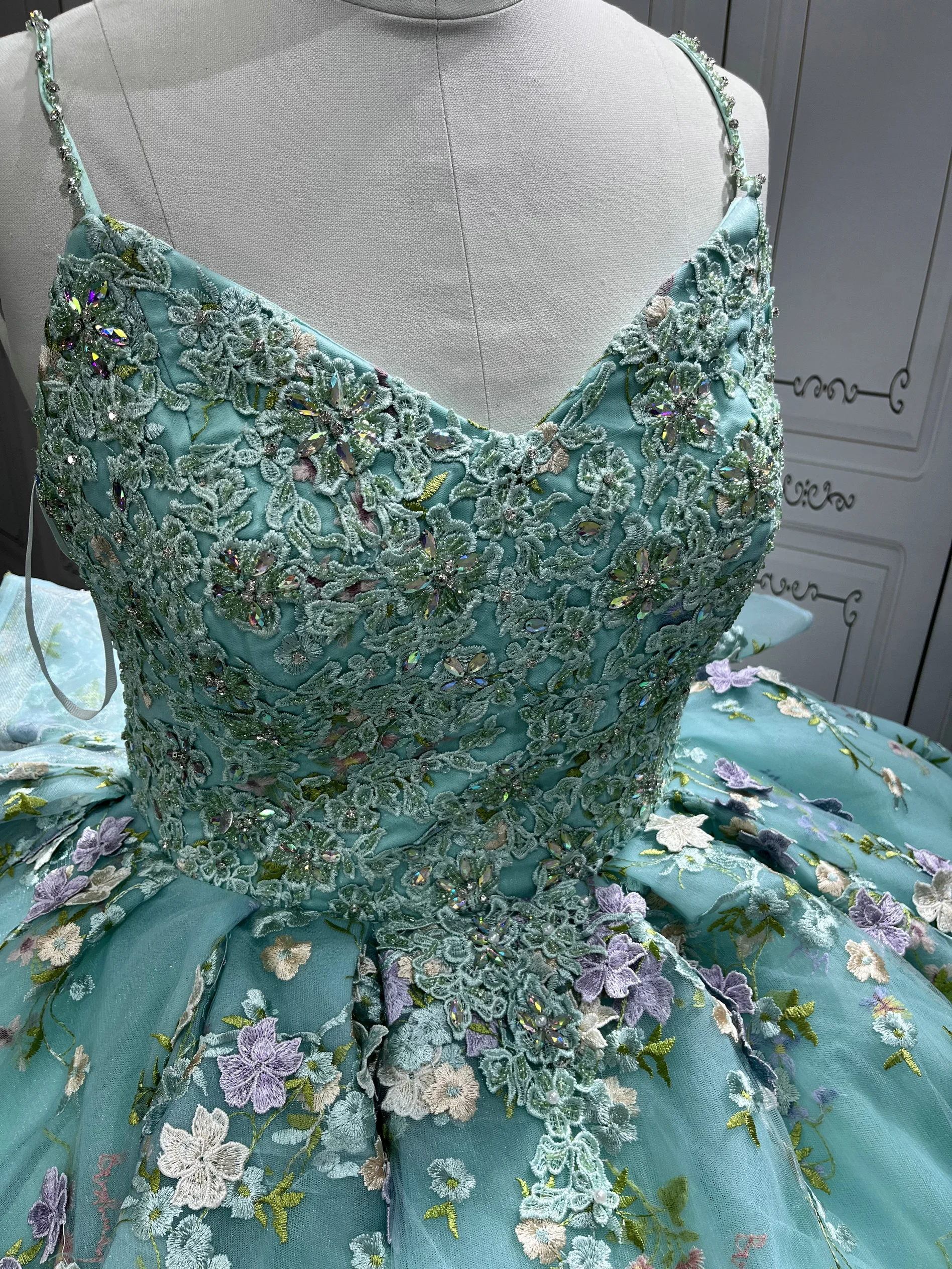 15 dresses aqua blue Mumuleo Spaghetti Strap Aqua Blue Quinceanera Dresses Flowers Appliques  Sweetheart Ball Gowns Princess Vestidos De 15 Anos